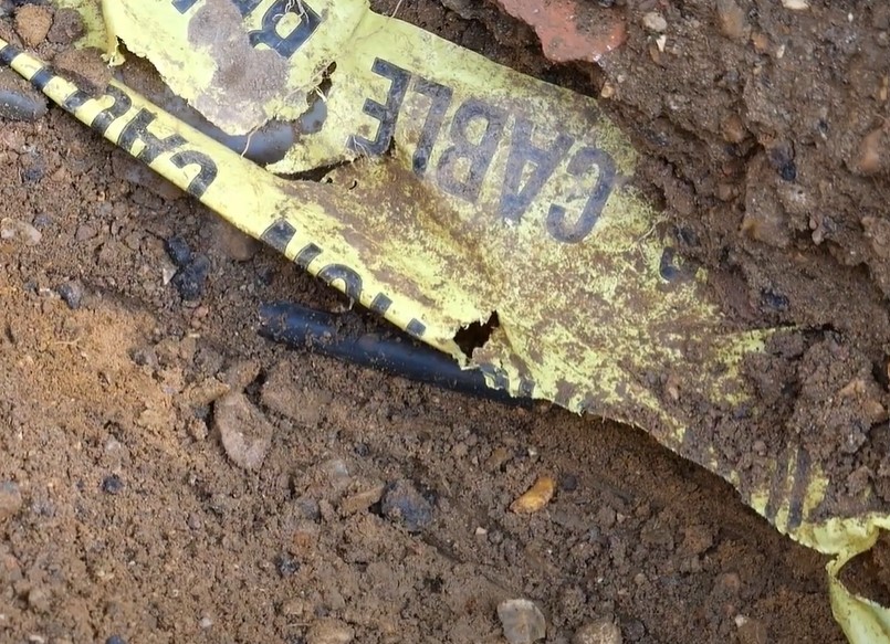 cable crossing trench